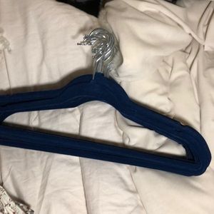 TONS of Navy Blue velvet hangers